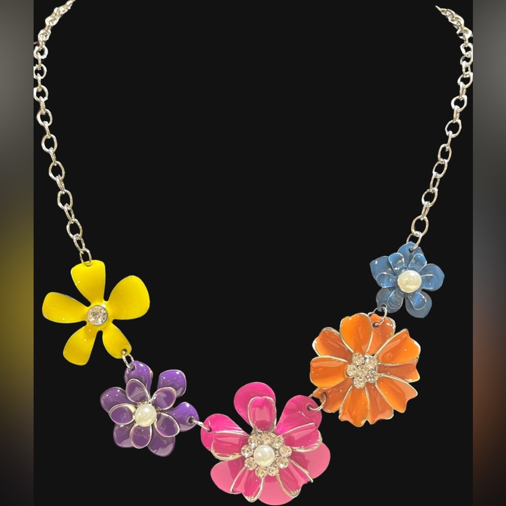 Multi color flower necklace